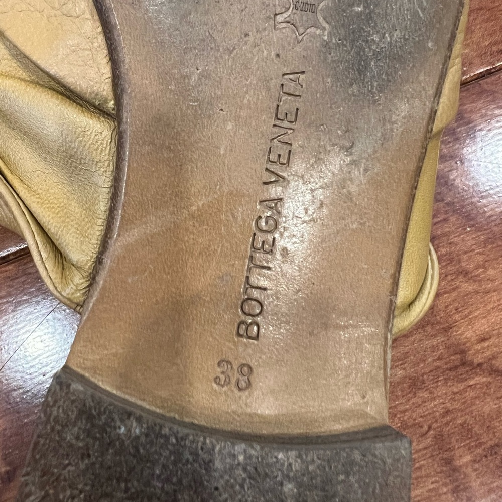 Bottega Veneta Leather Mules - Picture 5 of 6